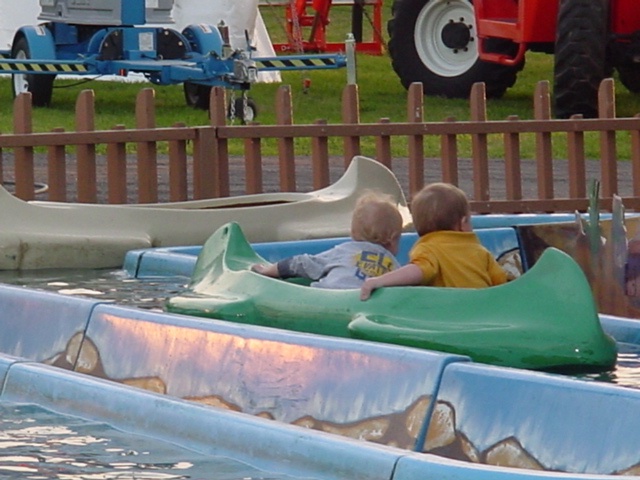 2003/03(March)/Rodeo_Pix/640x480_5 7 MaybeIfWeTryHardEnough.JPG